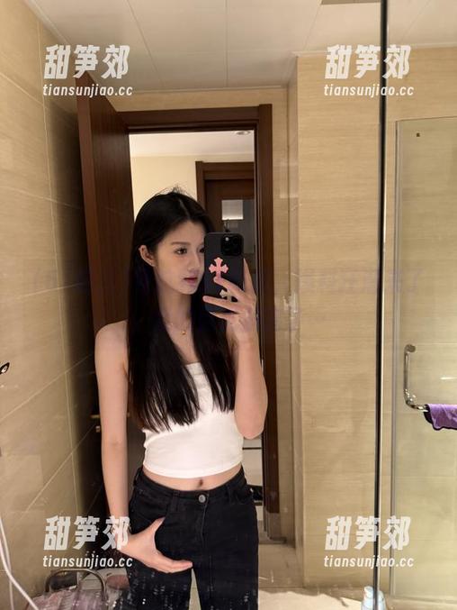 导航到51吃瓜，爆料狂潮来了，我的目光偏离了…