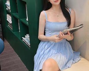 51黑料网站的瓜真是越来越有意思了，简直是吃瓜届的“时尚潮流”。