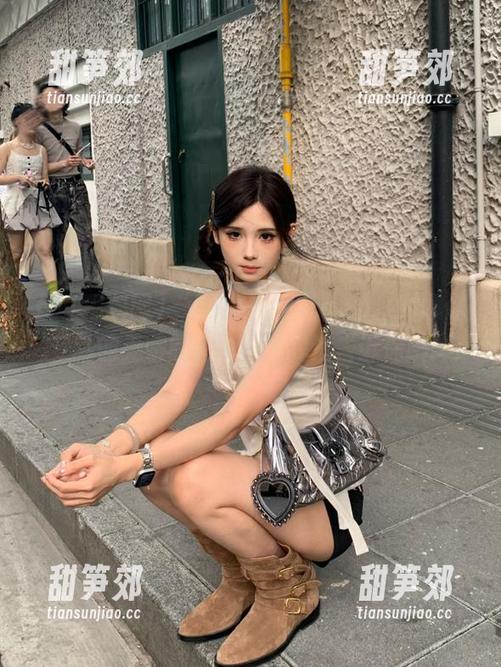 “51黑料网”app：刷爆你三秒的无聊时光，别说我没告诉你哦！