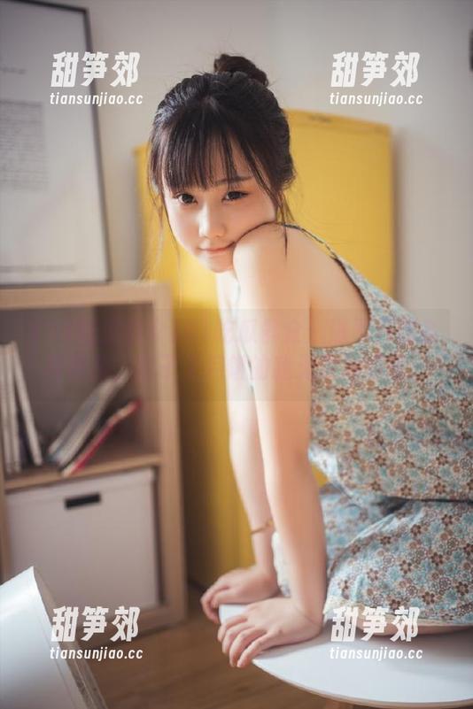 91吃瓜群众 91吃瓜群众:逃不开的各种视频,肚子上月饼的我无奈地咳嗽…