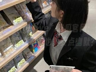 “cggolive”吃瓜官网：你的收藏箱里是不是也需要点幽默？