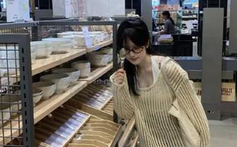 在线嗨翻天，吃瓜黑料视频连发，总有人给你带来欢乐！