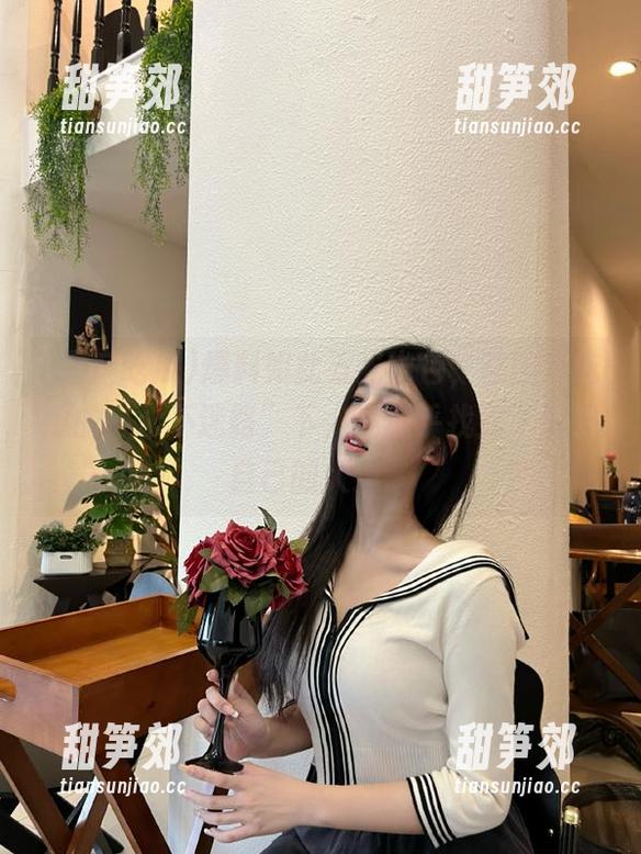 爆料如此五光十色，在国产吃瓜的“永不迷路”下，我似乎找到了属于自己的大道。