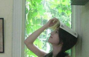 自拍不易，国产吃瓜视频却能捕捉每一丝尴尬——太真实了。