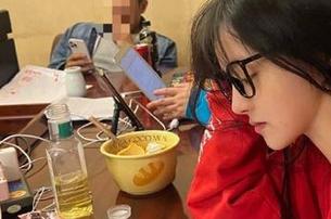 登陆扒哥黑料，一路下载BD，送你免费的齁甜蜜蜜的快乐，来了吗？