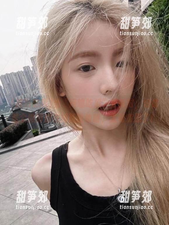 当“网曝吃瓜”更新时，好像整个微博都在排队哈哈哈，太有意思了！