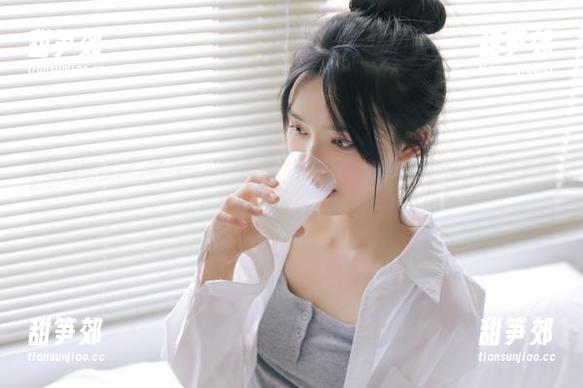 黑料吃瓜网 黑料吃瓜网首页,每次在线观看都像是快穿到了八卦的中心,爽感扑面而来!