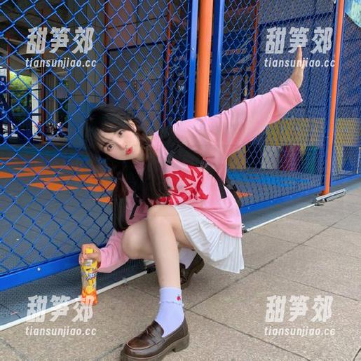 吃甜瓜的我，仿佛永不迷路，主要是黑料正能量给的方向感。