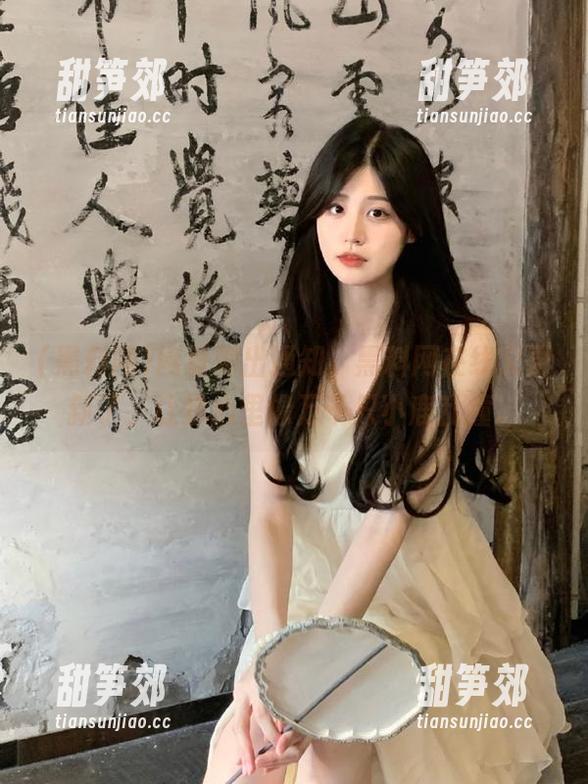 网页弹出通知，黑料网在线又更新了，让我心里像万千只小鹿乱撞。