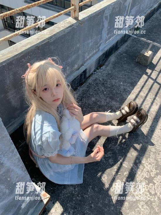 黑料网 在线发现新鲜事,下载黑料网,八卦的世界无处不在!